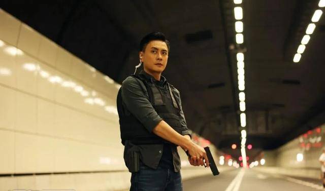 恭喜！黄宗泽主演港剧国际获大奖，回忆外景拍摄，真是搏命去拍封面图